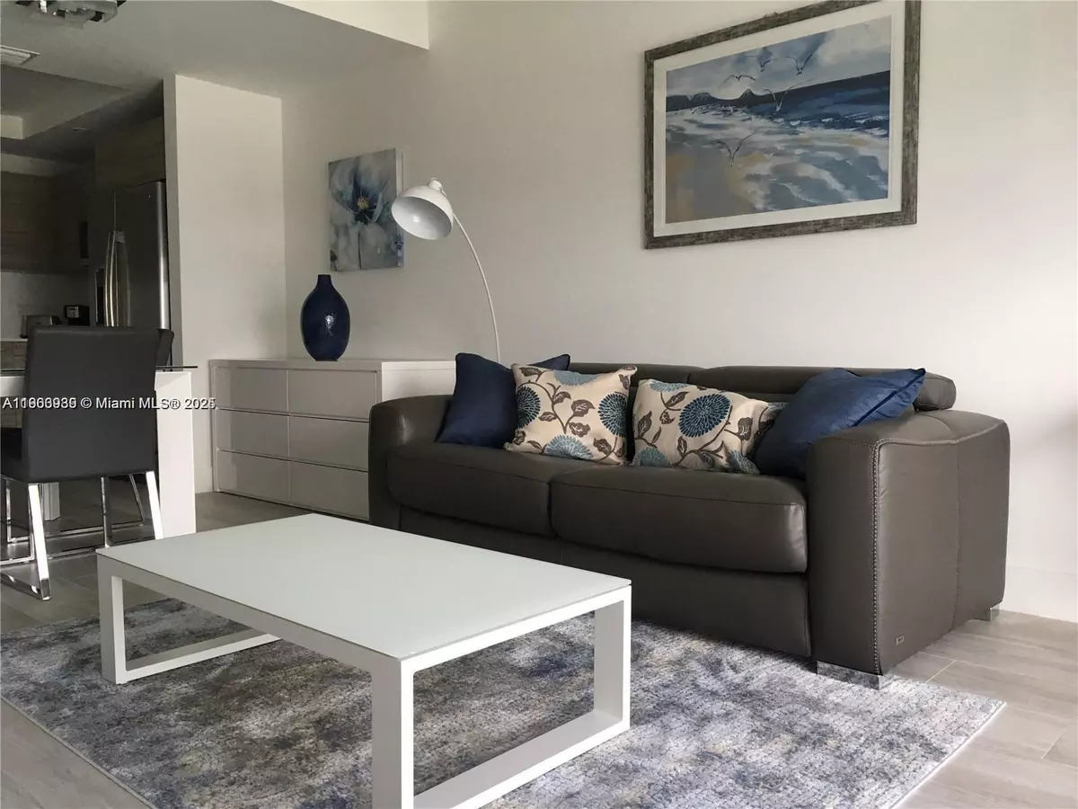 Miami, FL 33137,121 NE 34th St #3011