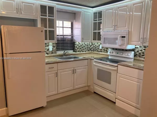 12025 SW 18th St #2-47, Miami, FL 33175