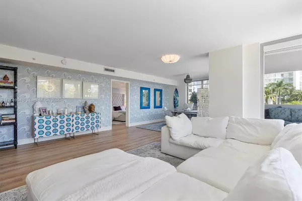 Bay Harbor Islands, FL 33154,1133 102nd St #301