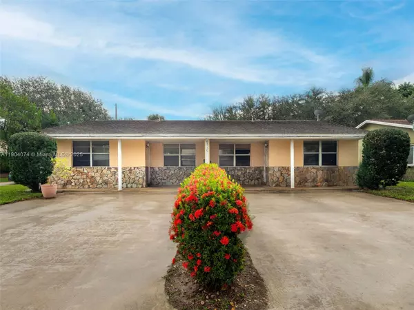 Davie, FL 33314,6510 SW 49th St