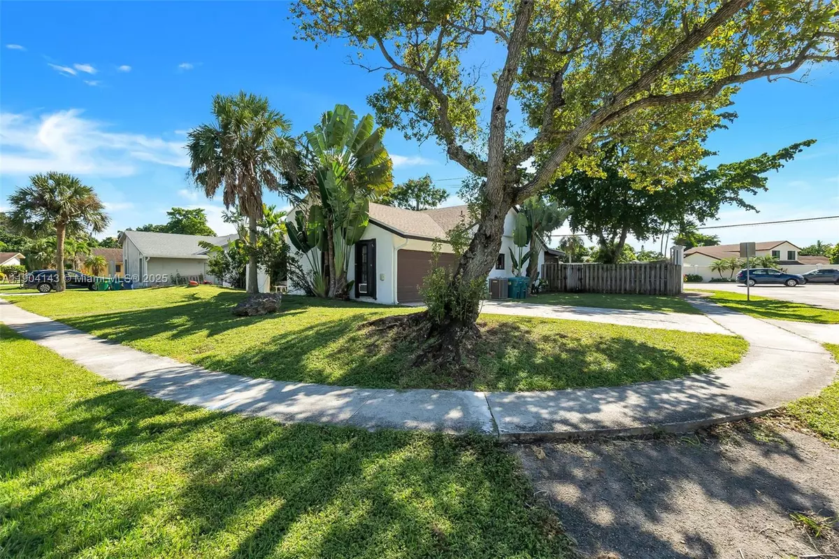 Lauderhill, FL 33319,7380 NW 44th Ct