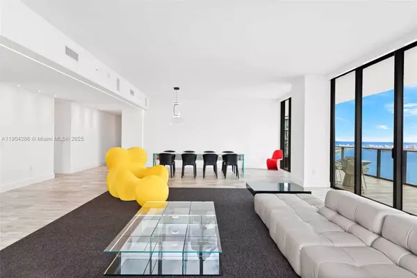 Miami, FL 33137,650 NE 32nd St #PH5201