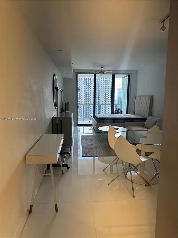Miami, FL 33131,1010 Brickell Ave #2510