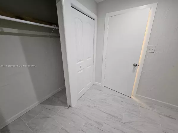 Florida City, FL 33034,528 NW 10th St #A