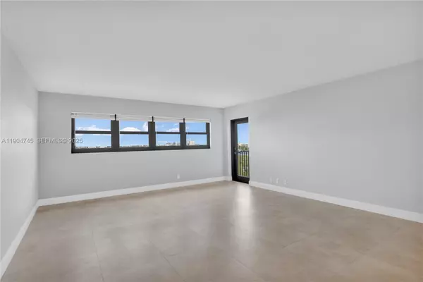 Fort Lauderdale, FL 33308,3200 N Port Royale Dr N #1210