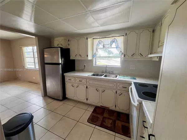 Hollywood, FL 33020,1501 E Arthur St #9