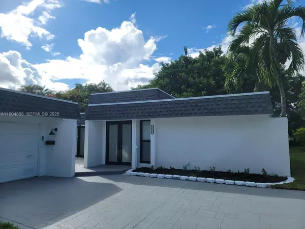 4603 King Palm Dr, Tamarac, FL 33319