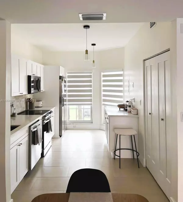 Miami, FL 33183,14305 SW 57th Ln #7-8