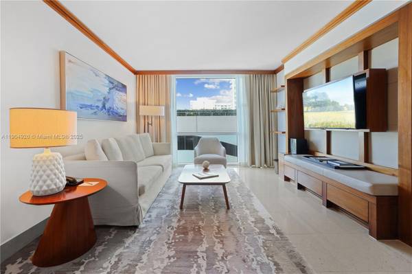 6801 Collins Ave #517, Miami Beach, FL 33141