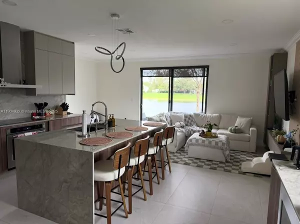 Miami, FL 33179,481 NE 194th Ter #481