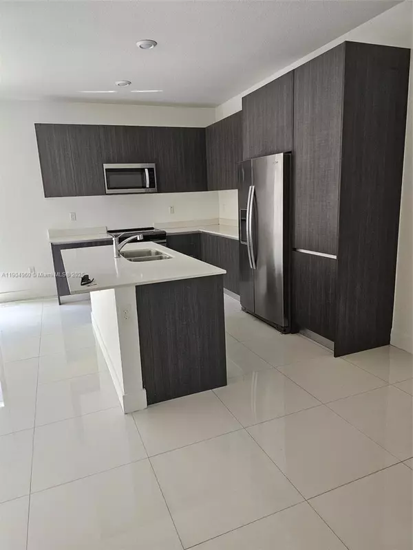 Miami, FL 33174,416 SW 91st Ave #416