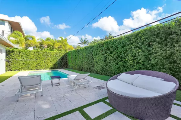 Key Biscayne, FL 33149,397 Harbor Ct