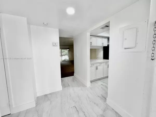 Sunrise, FL 33351,8632 NW 34th Pl #C203