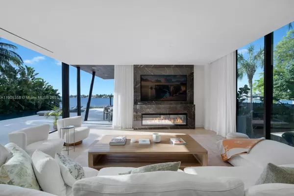 Miami Beach, FL 33141,1165 N Biscayne Point Rd