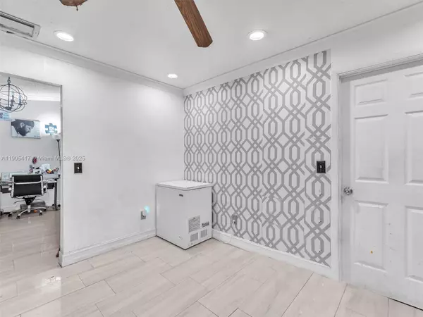 Margate, FL 33068,1027 SW 49th Ter