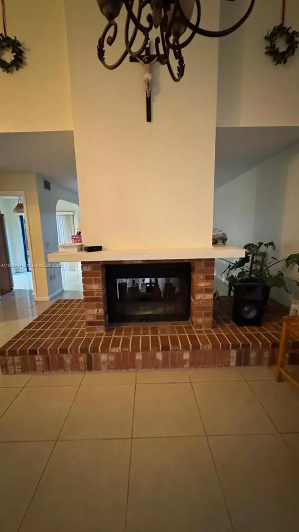 Miami, FL 33196,15039 SW 89th Terr Rd