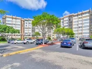 1000 Saint Charles Pl #L4, Pembroke Pines, FL 33026