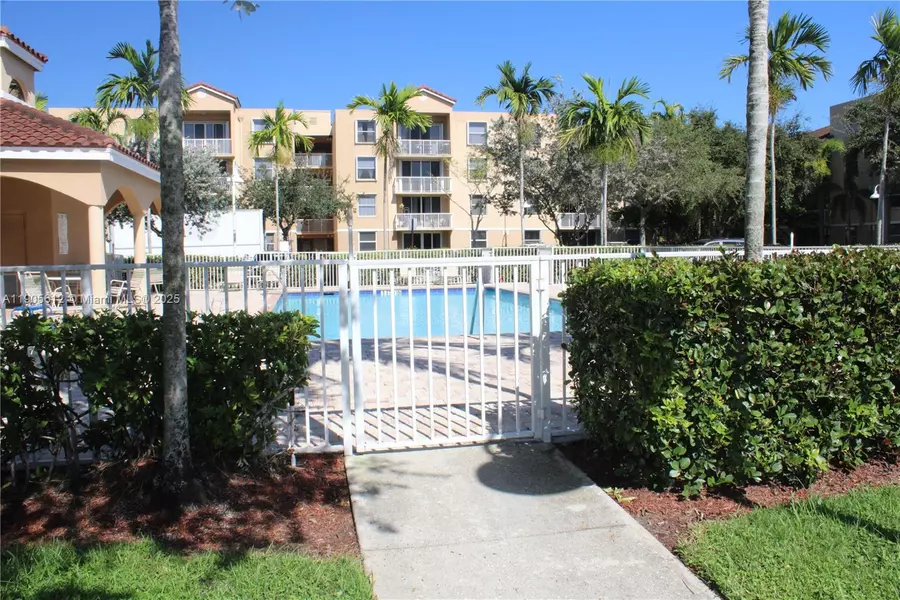 519 E Sheridan St #1082, Dania Beach, FL 33004