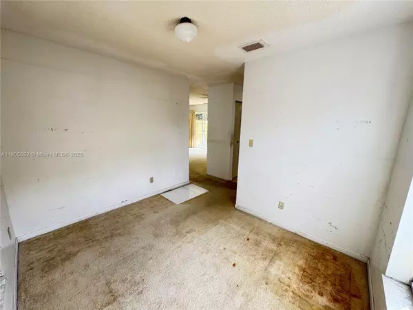 Tamarac, FL 33319,5916 Woodland Point Pl