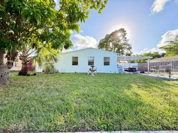 West Park, FL 33023,Address not disclosed