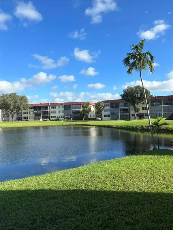8961 S Hollybrook Blvd #101, Pembroke Pines, FL 33025