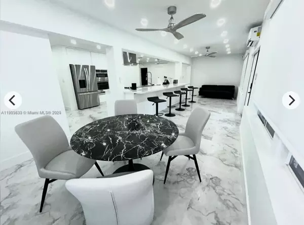 Davie, FL 33314,4521 SW 55th Ave