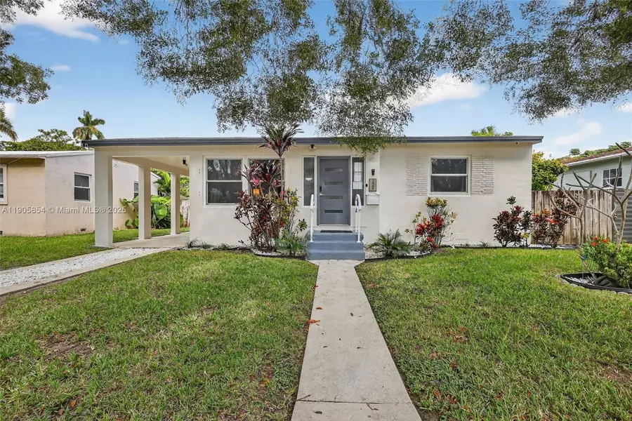 1949 Wiley St, Hollywood, FL 33020