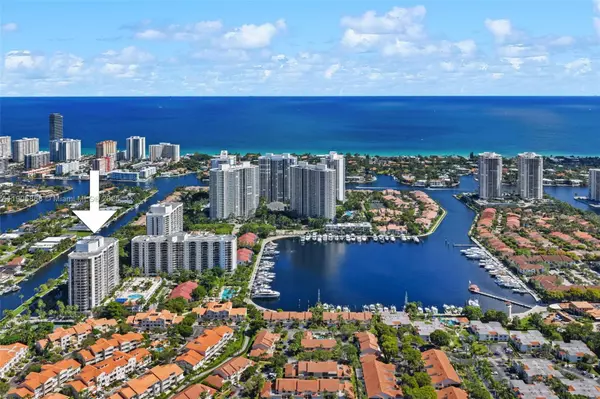 Aventura, FL 33180,3598 Yacht Club Dr #602