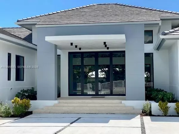 Pinecrest, FL 33156,7830 SW 117th St