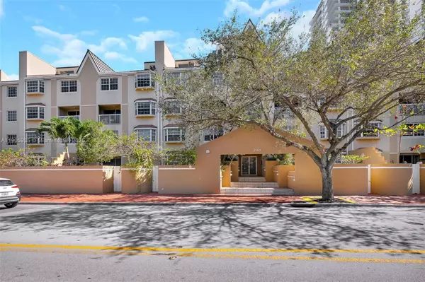 2560 Tigertail Ave #14, Miami, FL 33133