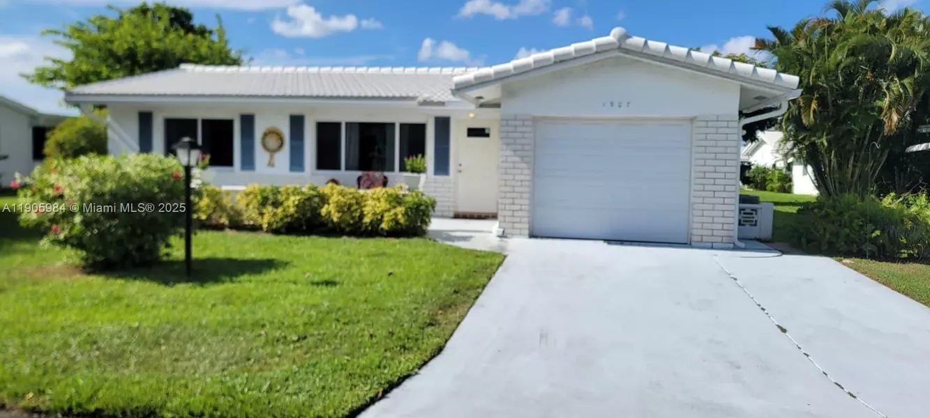 1907 SW 22nd Way, Boynton Beach, FL 33426