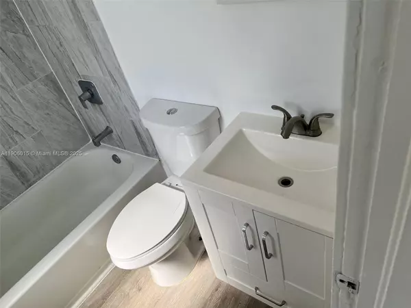 Miami, FL 33135,1552 SW 2nd St #9