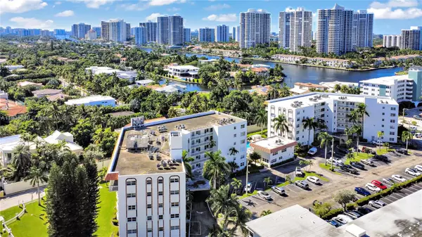 Hallandale Beach, FL 33009,3199 S Ocean Dr #408