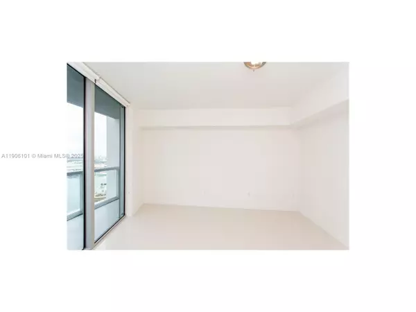 Miami, FL 33131,495 Brickell Ave #5008