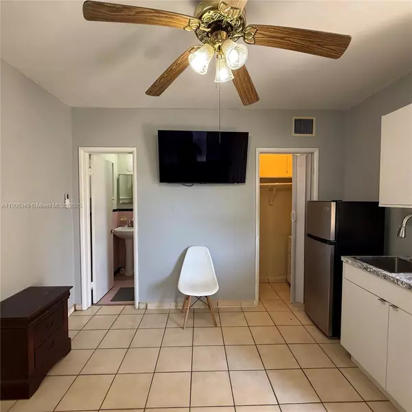 275 W 16th St #0, Hialeah, FL 33010