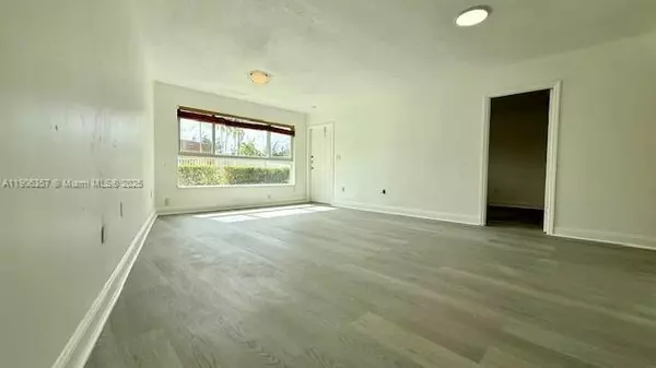 Miami Lakes, FL 33014,7470 Miami Lakes Dr #B103