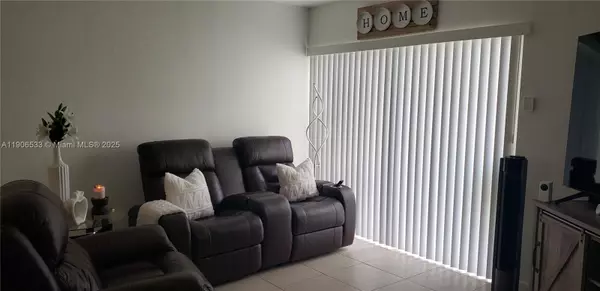 Miami, FL 33173,7220 SW 94th Pl #G2