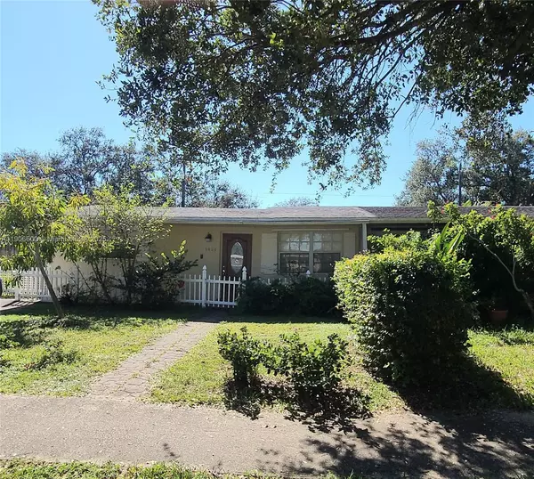 Cooper City, FL 33328,9426 SW 52nd St