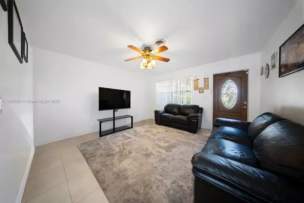 Cooper City, FL 33328,9426 SW 52nd St