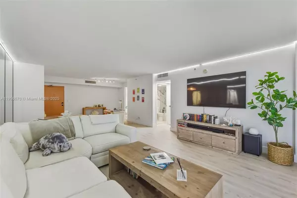 Surfside, FL 33154,9195 Collins Ave #404