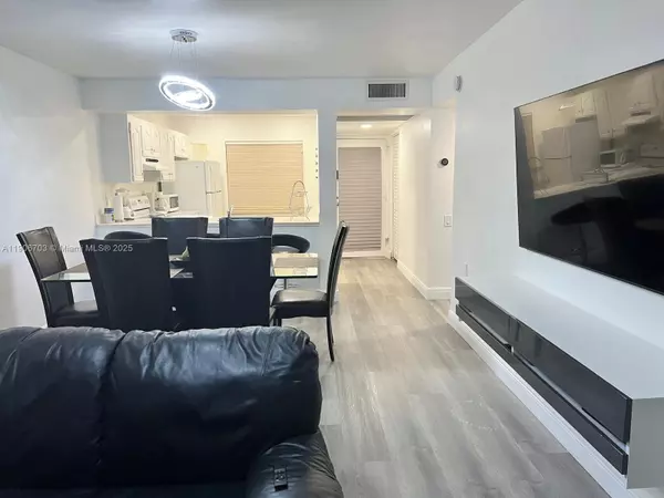 Coconut Creek, FL 33066,1208 Bahama Bnd #C2