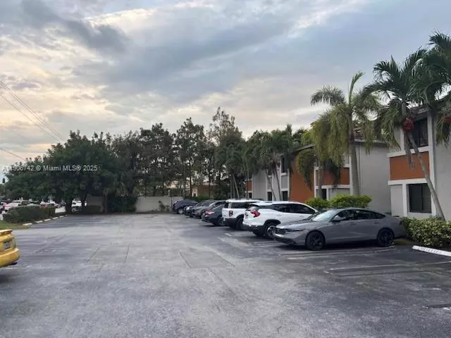 Coral Springs, FL 33065,10592 Royal Palm Blvd #10592