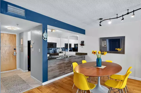 Miami, FL 33131,1200 Brickell Bay Dr #3914