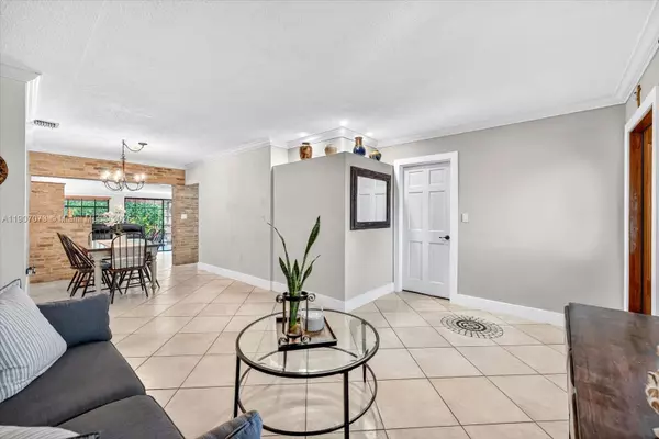 Hialeah, FL 33014,1300 W 77th St