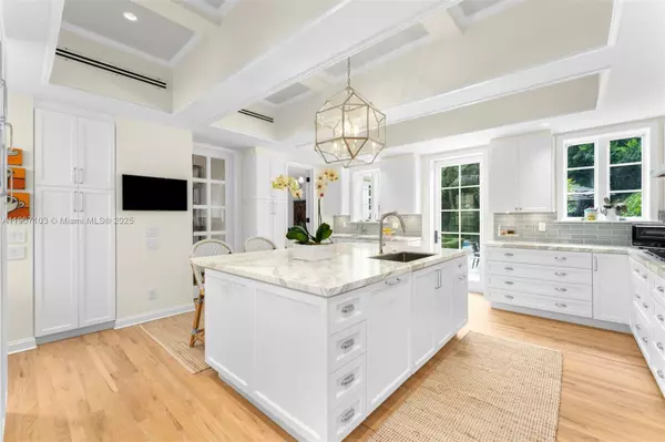 Coral Gables, FL 33146,1004 Cotorro Ave