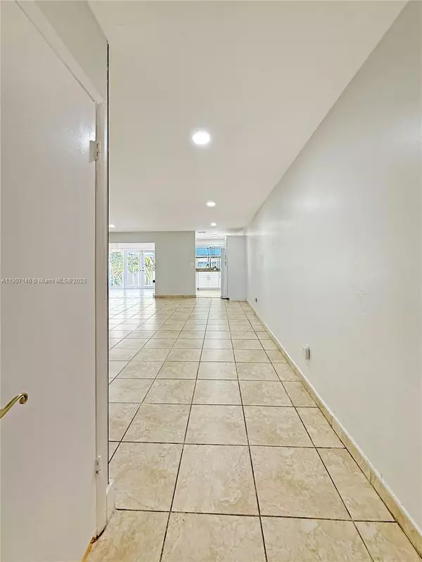 Miami Lakes, FL 33014,6936 Holly Rd