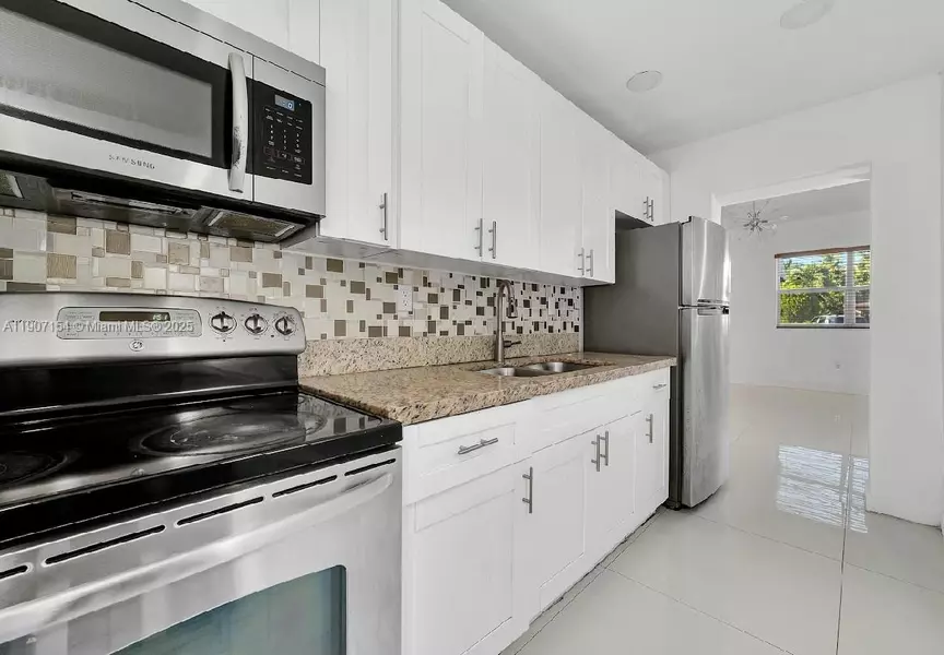 2902 NW 11th St #2B, Miami, FL 33125