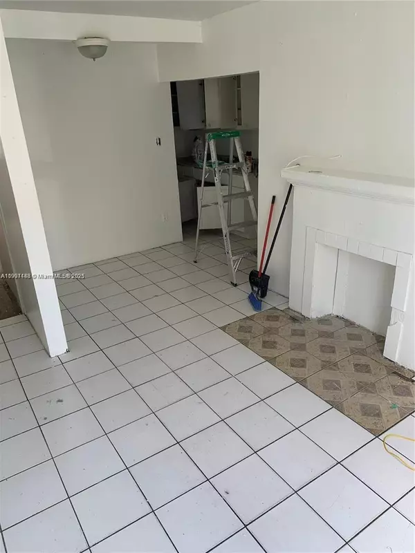 Miami, FL 33127,1037 NW 30th St