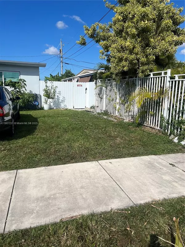 Hialeah, FL 33012,1595 W 56th Pl