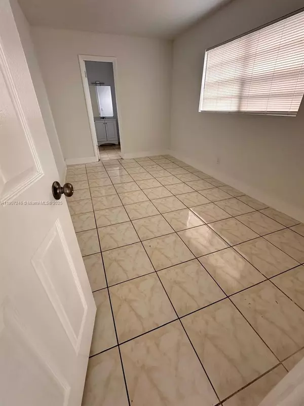 Pompano Beach, FL 33060,633 NW 20th St #0